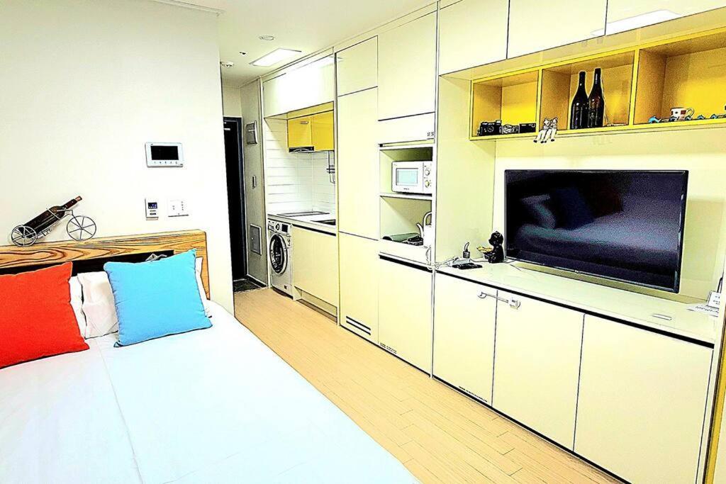 E7 9th Floor Apartment Yangyang